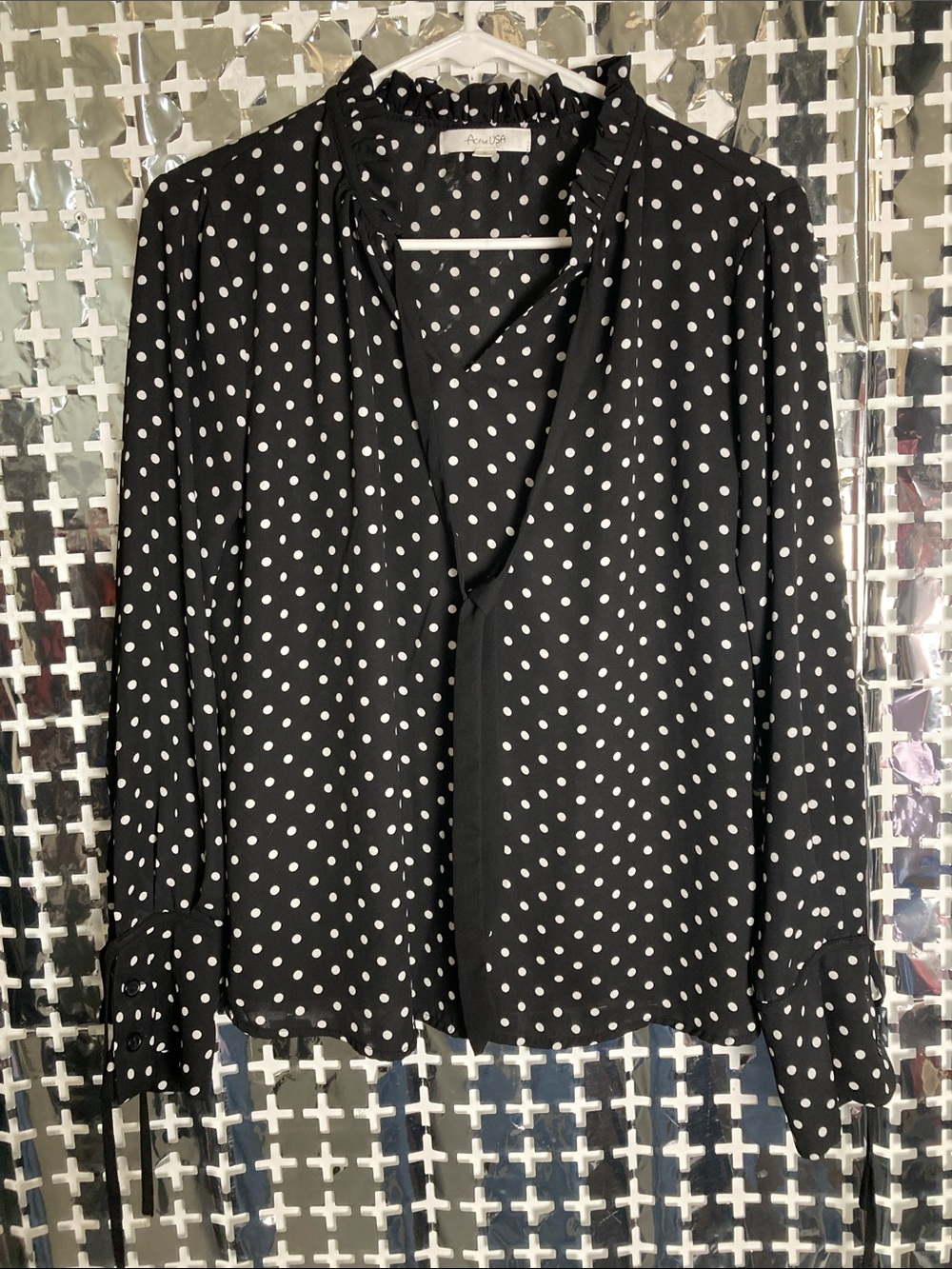 Active USA Black and White Polka Dot V-Neck Long Sleeve Blouse
